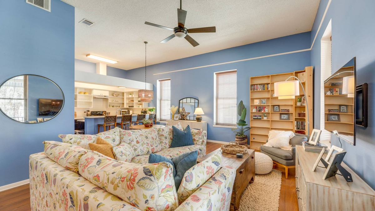 Downtown Apartment | Renovated San Marcos Vacation Rental w/Balcony!