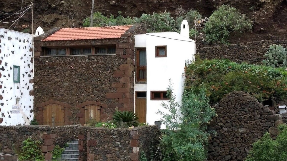 Mocanal Cottage | Renovated stone house 6 minutes from Valverde