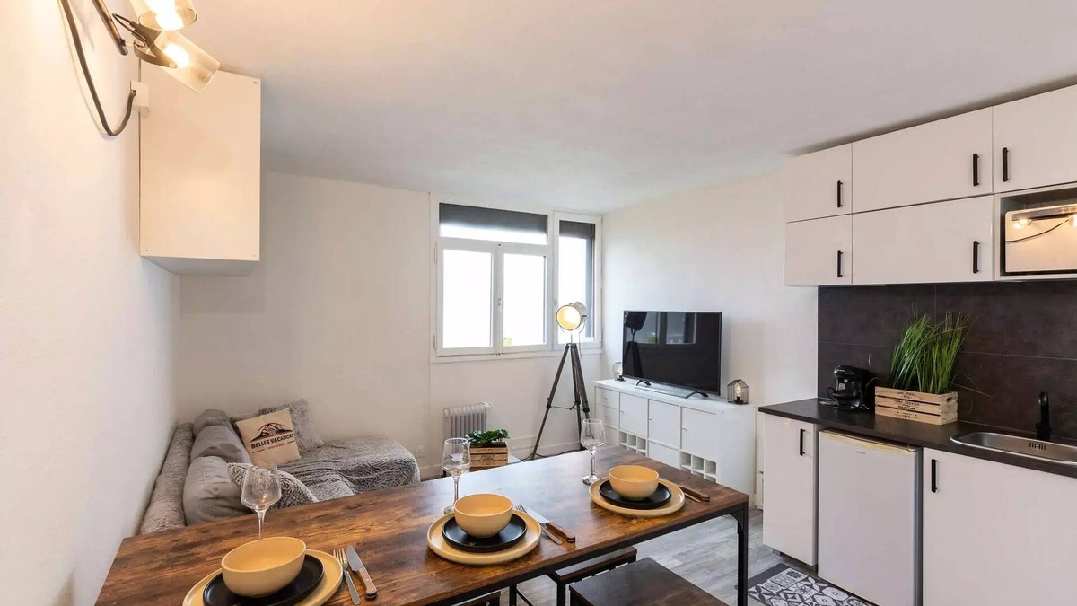 Pla d'Adet Apartment | Renovated studio at the foot of the ski slopes-PLA D'ADET-