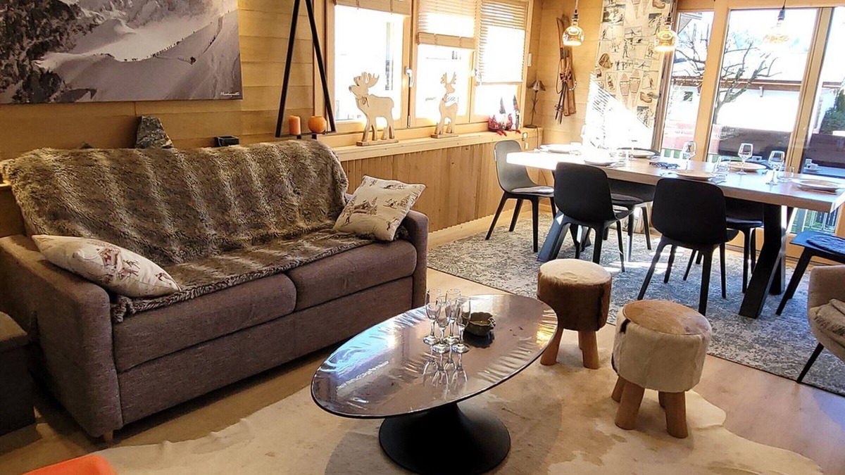 Les Gets Apartment | Renovated T3 Apartment in Village Center – Sleeps 6, Close to Shops and Ski Slopes