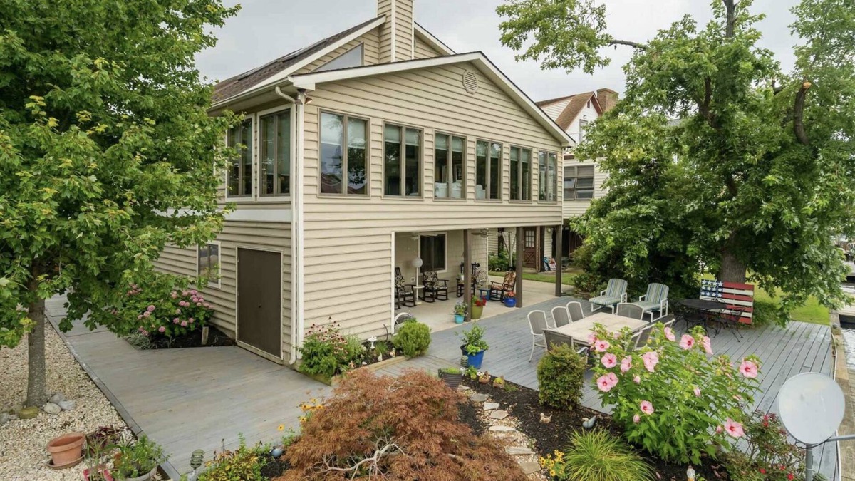 South Bethany Harbor House | Renovated with Amazing Water Views & Access - only 1.5 Blocks to Beach!