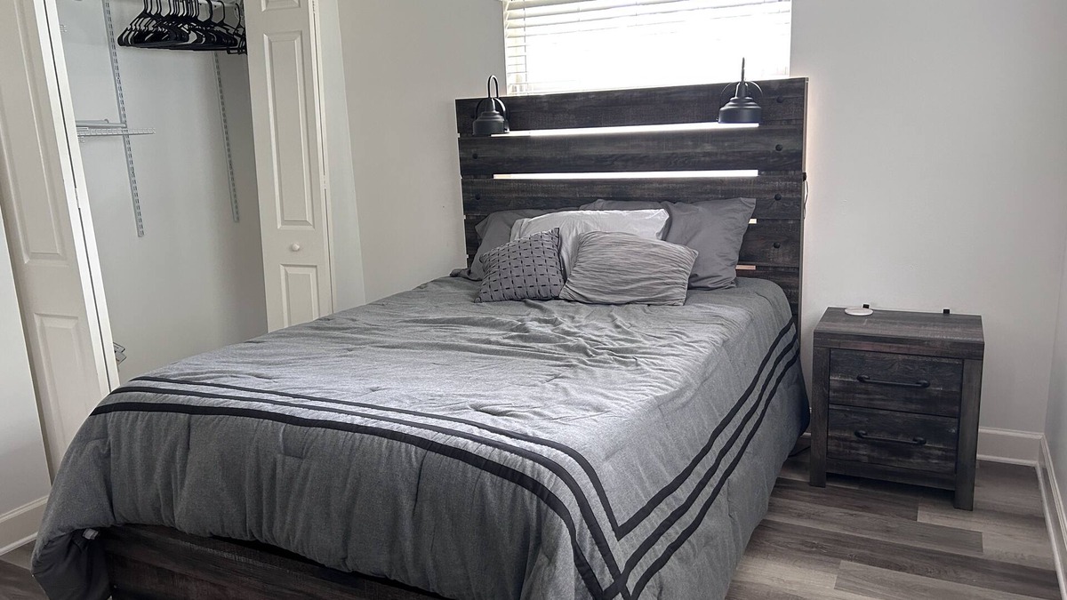 Villa De Palmas Bed & Breakfast | Rent a private room for the week or the month!