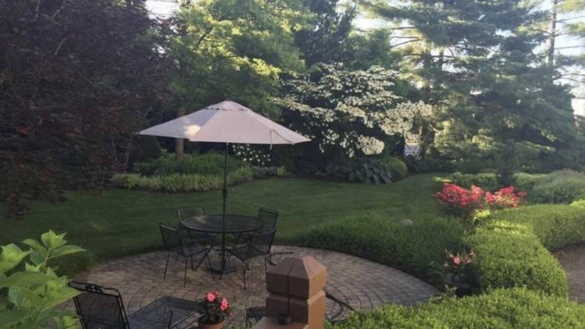 Buechel House | Rent your Derby house! Updated, amenities, minutes from Valhalla!