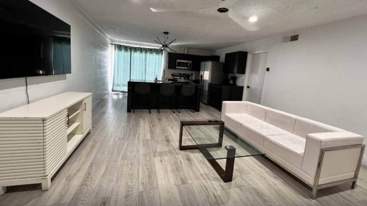 Las Vegas Apartment | Rental Apartment | 2 BR, pet friendly with 3 beds