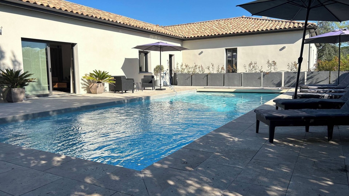 Vallon-Pont-d'Arc House | Rental Private Heated Pool 11x4, 5au calme, 5min à pied center vallon
