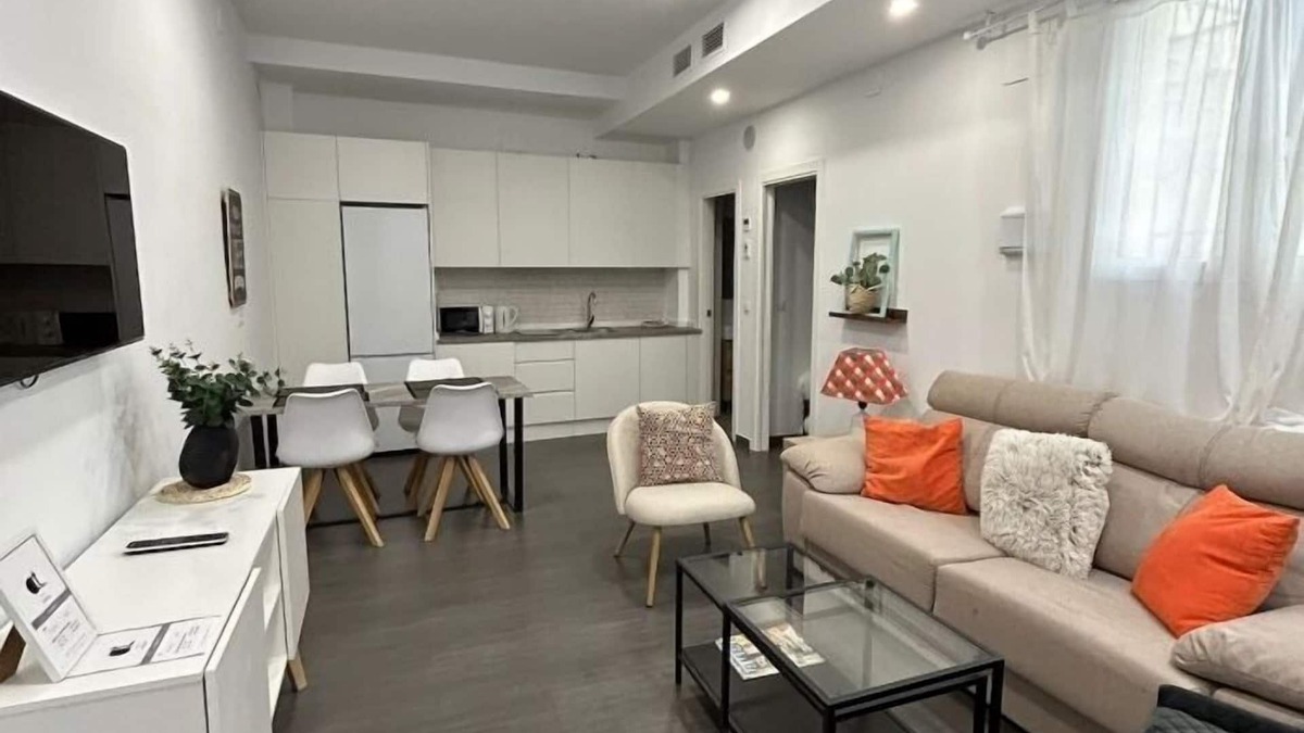 San Miguel-Capuchinos Apartment | Rental unit in Córdoba · 2 bedrooms · 3 beds · 1 bath