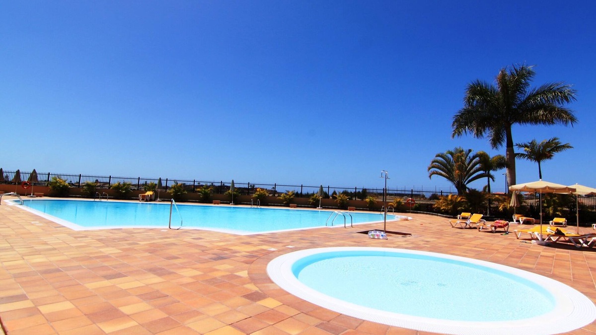 Maspalomas House | Rental Villa in Gran Canaria, Maspalomas 2 bedrooms, garden, terrace, pool, beach.