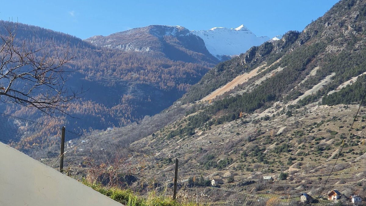 LʼArgentiere-la-Bessee Apartment | Rental with beautiful terrace for 5 people, baby equipment available