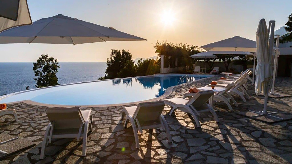 Praiano Villa | Rentals in Italy | Villa Desideria with private pool sea view air conditioning