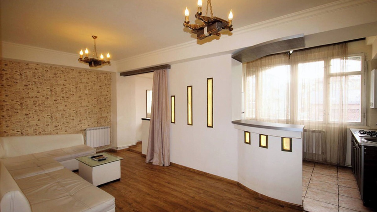 Kentron Apartment | RentInnYerevan on Saryan 40 street