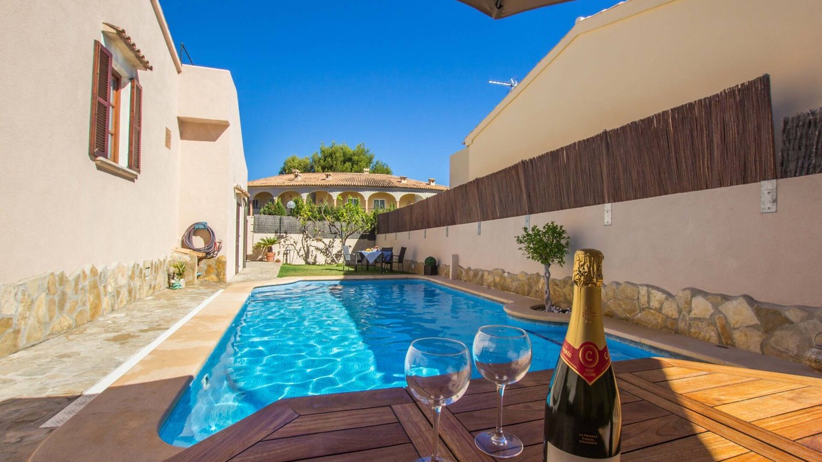 Son Moll House | Repost - Cozy vacation home with private pool 120 meters from the beach