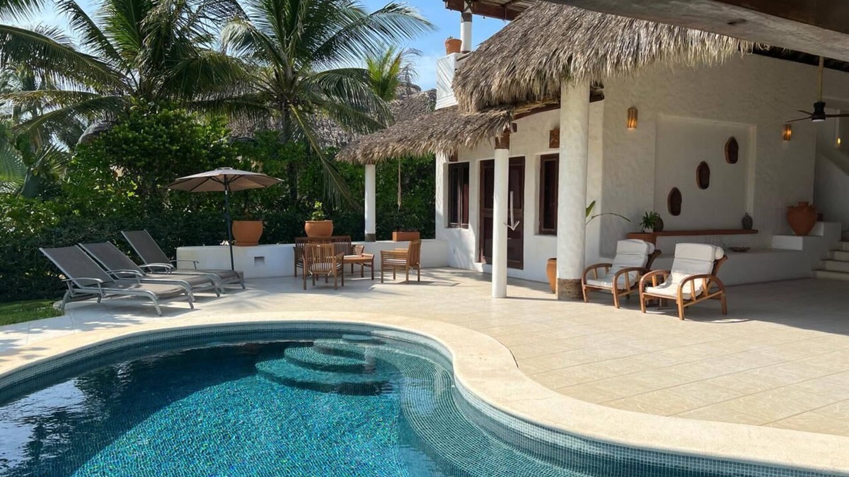Santa Maria Colotepec Villa | Reserve your September getaway and enjoy a 10% discount on your ideal vacation.