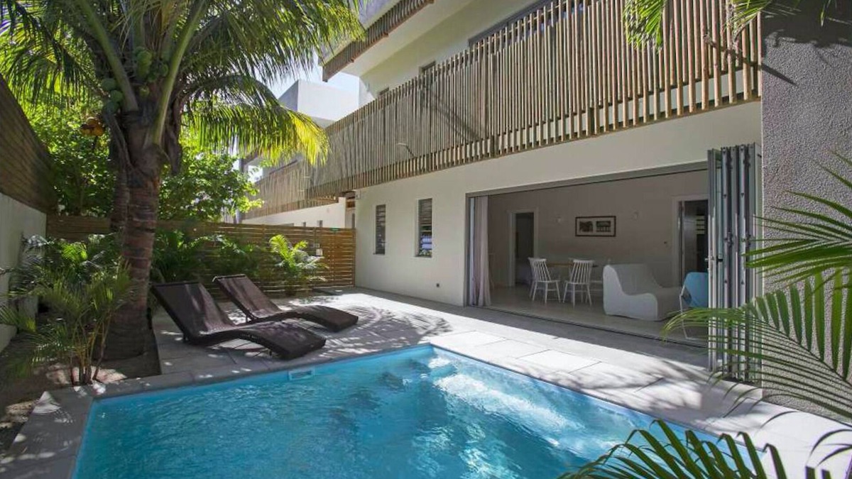 Pereybere Apartment | Résidence Bleue "La Casa" charming apartment 80m from the sea private swimming pool
