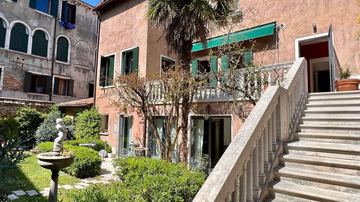 Cannaregio Apartment | Residence Flowery Terrace (12 pax)