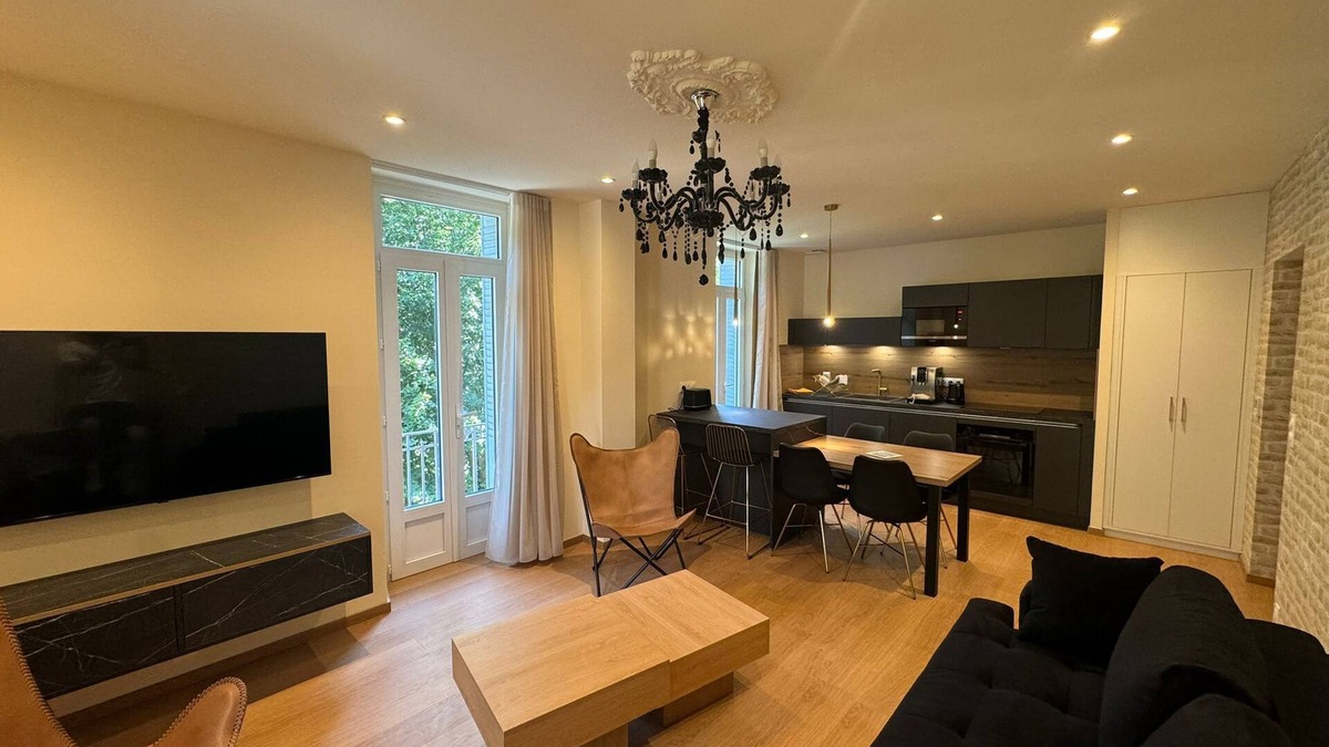 Chateau-Ville-Vieille Apartment | Residence VillaBelleFleur-Apartment La Colchique