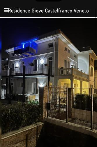 Castelfranco Veneto House | Residence Giove