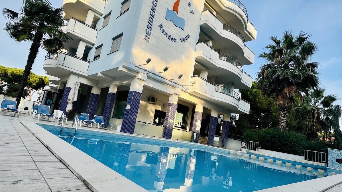 Pineto Apartment | Residence Holiday Rendez Vous apartment11 seafront