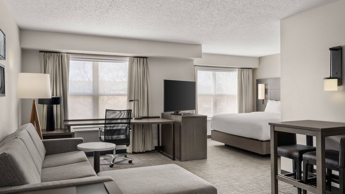 Quad Cities Hotel | Residence Inn by Marriott Davenport