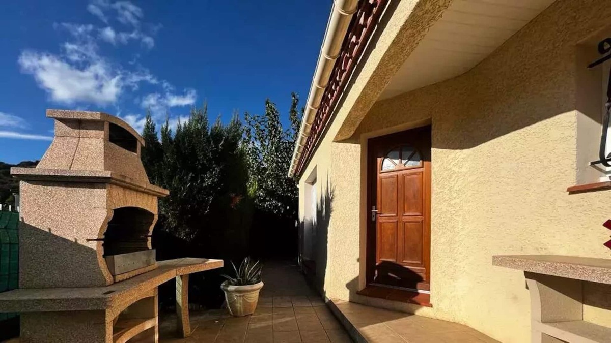Prades House | Residence Maison Des Kermes - Houses & Villas for 8 People