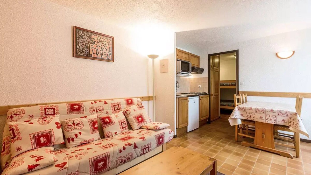 La Clusaz Apartment | Residence Parnasse 1 - Apartment 4 people ideally located in the village centre - Parking and Wifi