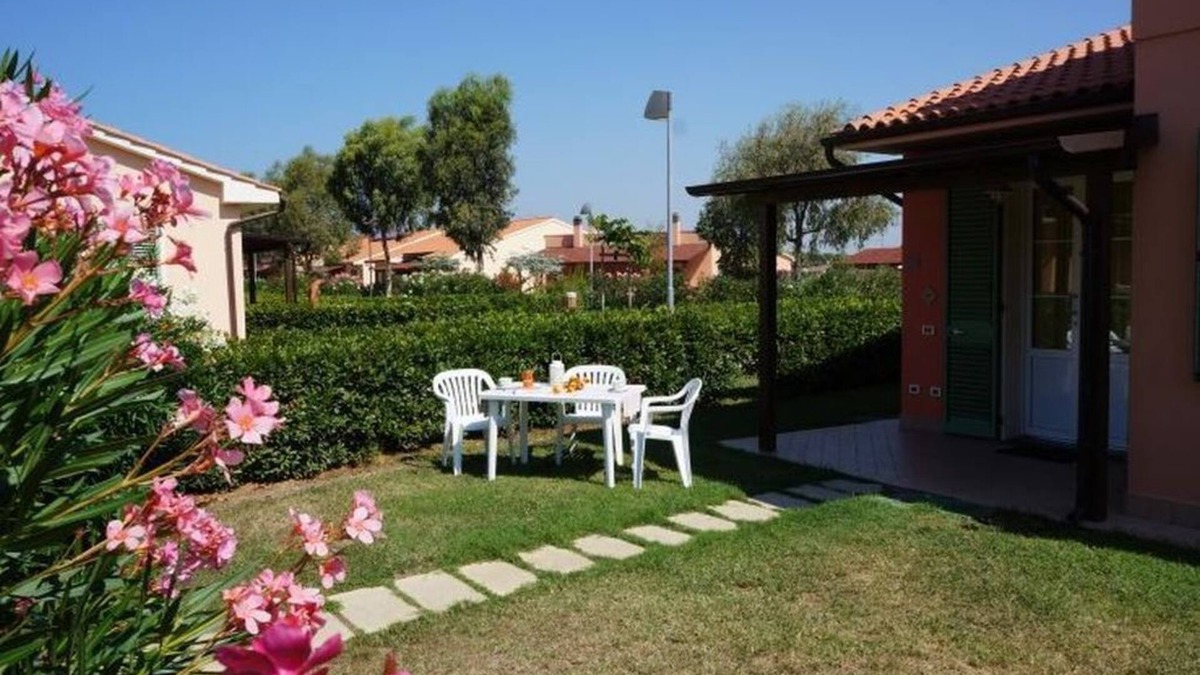 Vada House | Residence Rosa dei Venti Bungalow Mezzogiorno for 4 persons