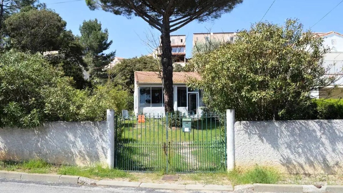 Saint-Pierre-la-Mer Villa | Residence Sp000-017-saint Pierre La Mer - House 3 rooms - 5 beds St Pierre the sea
