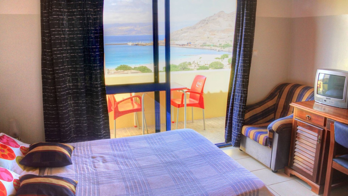 Mindelo House | Residence With Sea View, Very Comfortable, 5mn To The Centre Town And The Beach