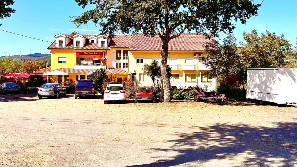 Montalegre Hotel | Residencial A Cista