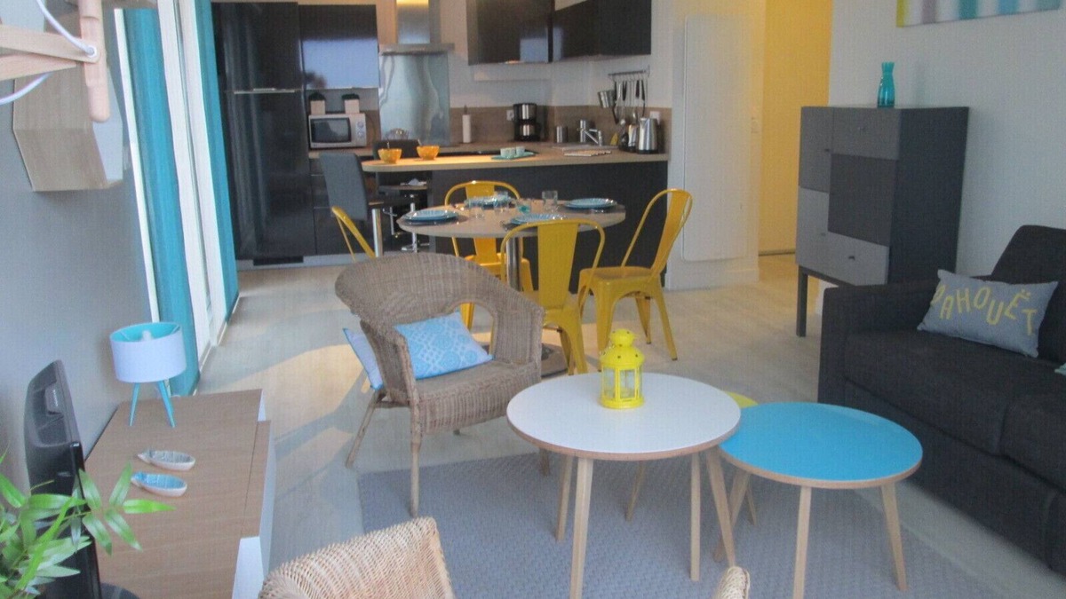 Pleneuf-Val-Andre Apartment | RESIDENTIAL APARTMENT FACING THE SEA