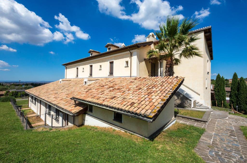 Ciampino House | Residenza d'Epoca Pietra Di Ponente