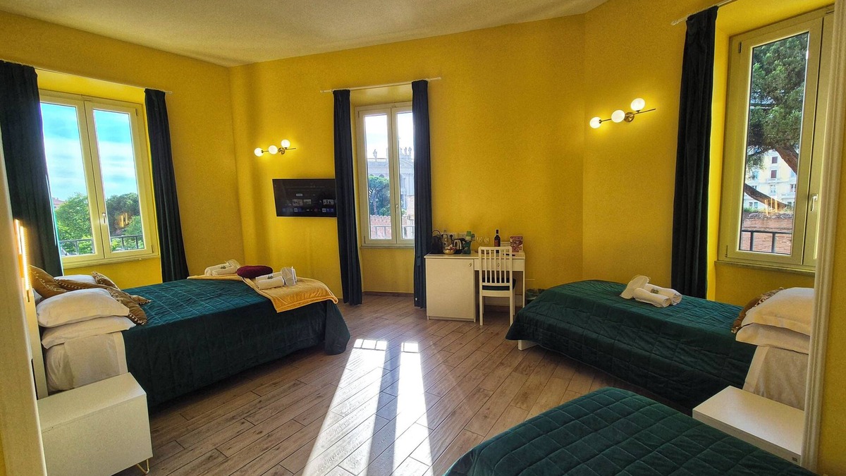 San Giovanni Hotel | RESIDENZE SERVENTI LONGHI