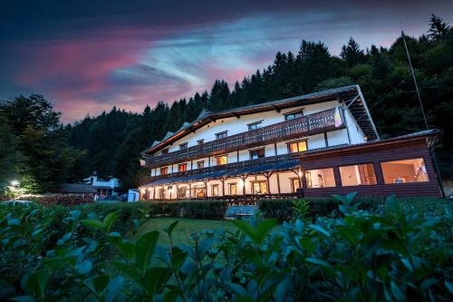 Zarnesti Bed & Breakfast | Resort 7 Crai - Cabana Craiul Crailor