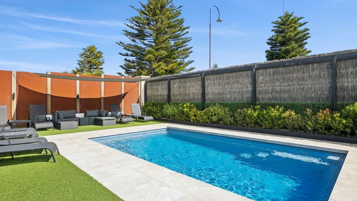 Torquay House | Resort Living on Tempest