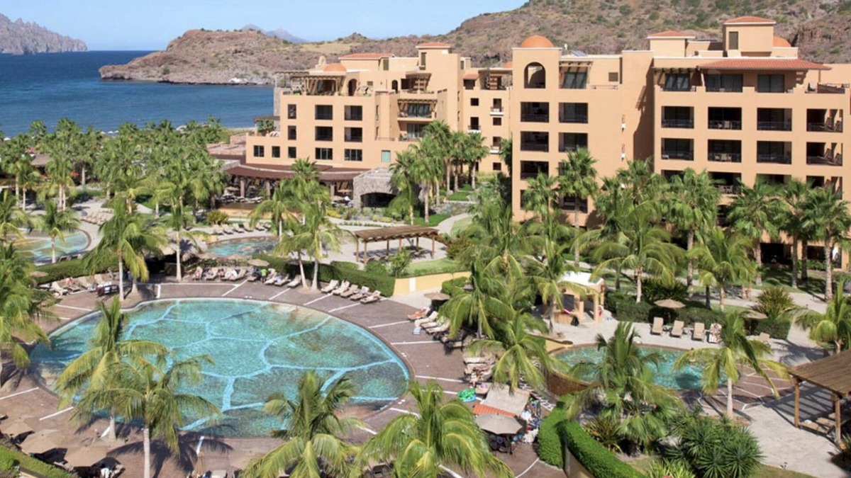 Loreto Resort | Resort - Loreto - 2 BR 3 bath oceanfront penthouse 18 hole par 72 golf course