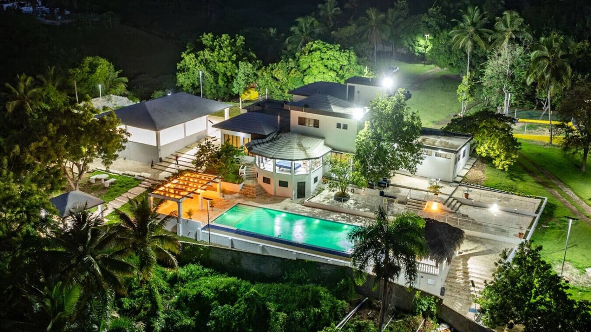 Santo Domingo House | Resort Oasis: Pool & Weddings