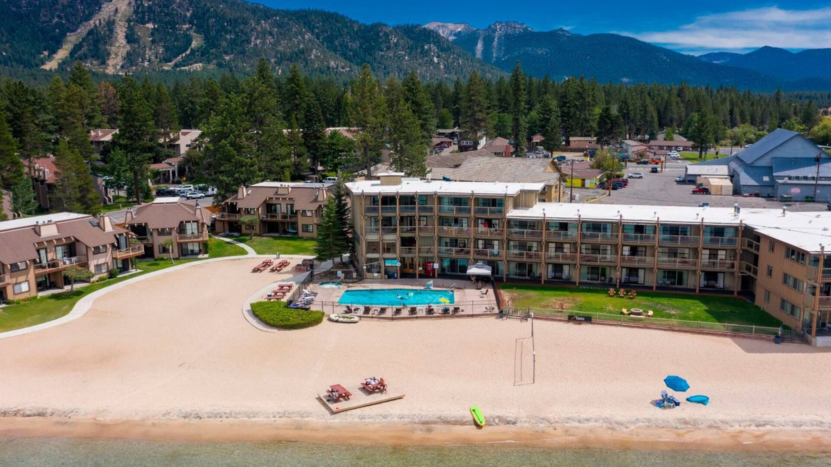 South Lake Tahoe Hotel | Resort Retreat with a Private Beach: Lodge Rooms,