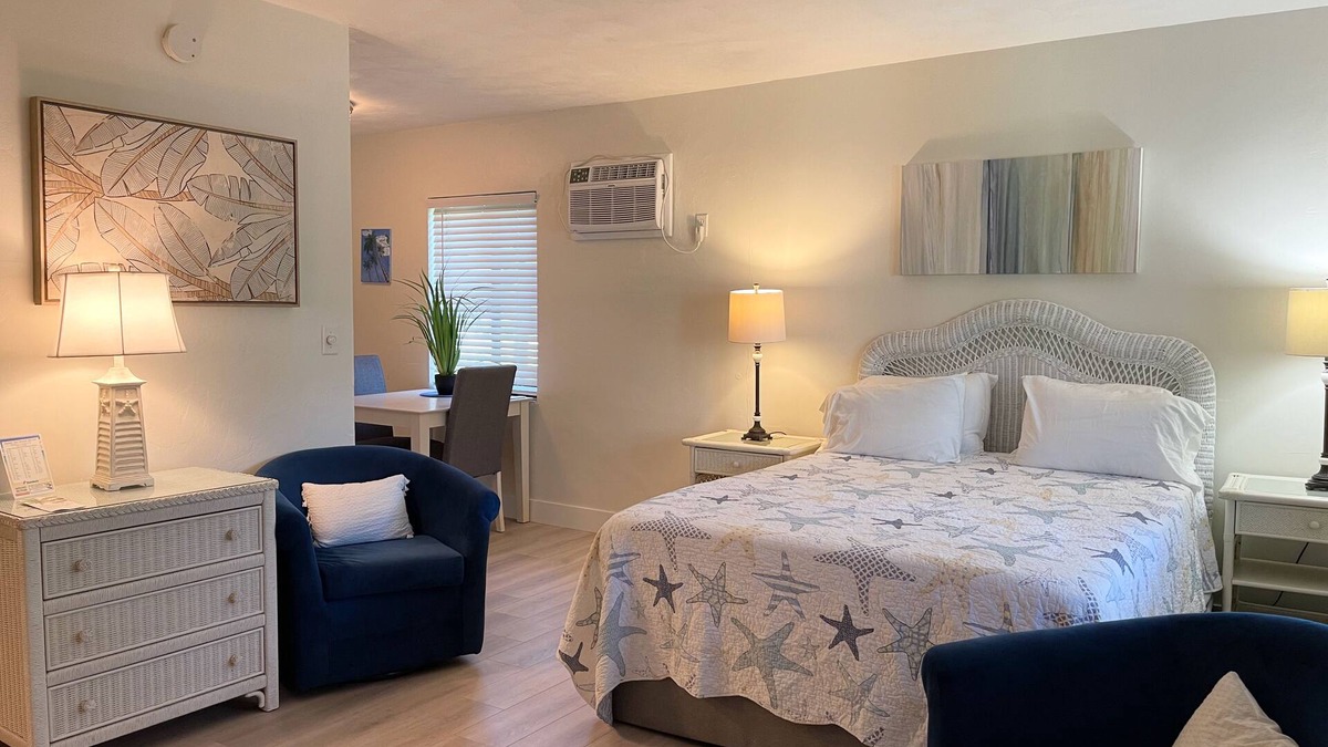 Deerfield Beach Resort | Resort Studio with Full Kitchen & Pool - Walk to Beach