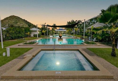 Trinity Beach Apartment | Resort Style Holiday Unit
