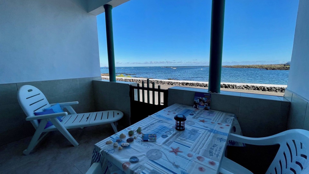 Orzola House | Respira la Tranquilidad Frente al mar - Casa Coral