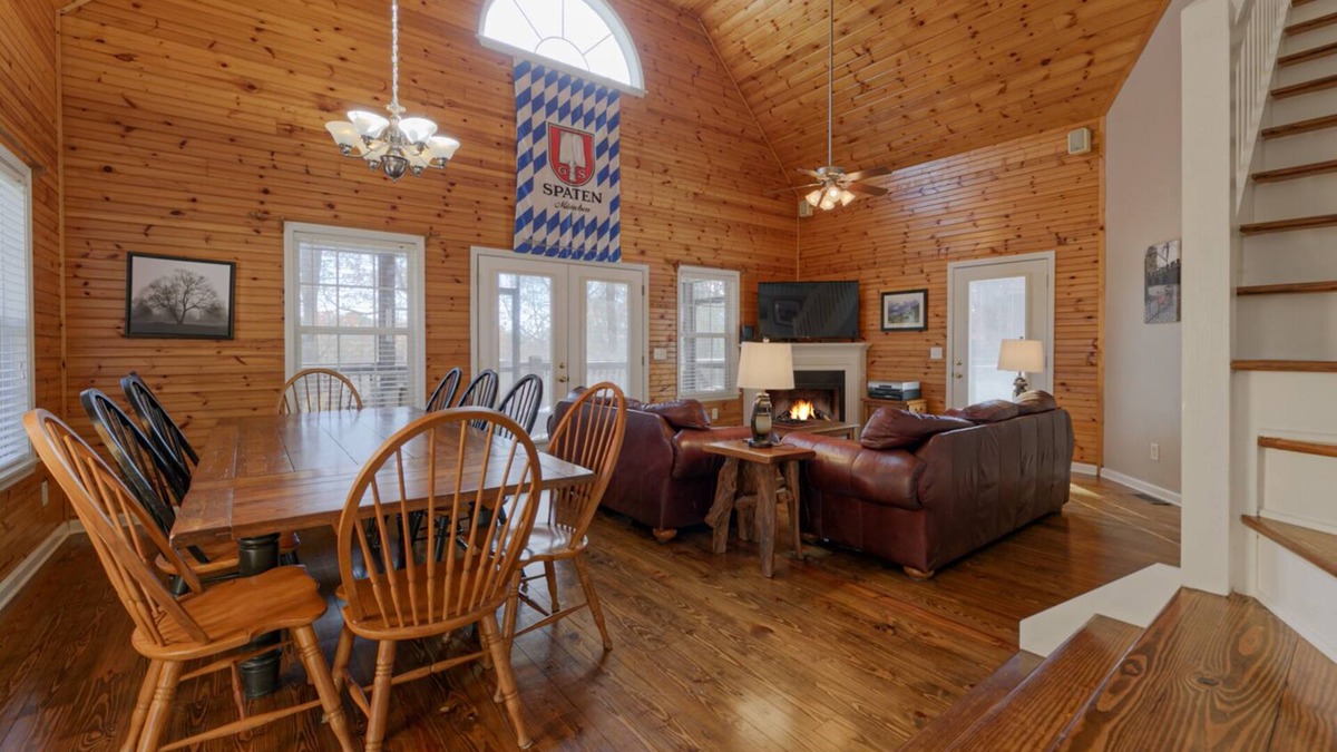 Helen House | Rest and Be Thankful - Modern Family Retreat w/Hot tub Near Downtown Helen