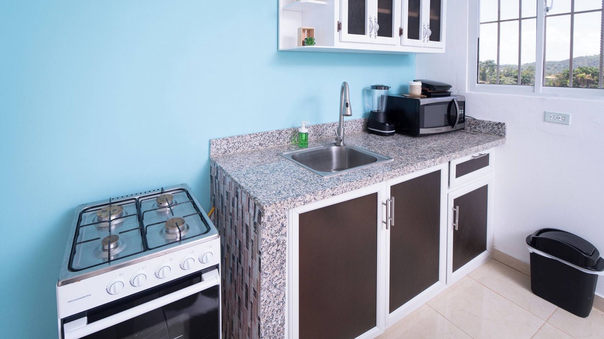 Samana Apartment | REST AND PLEASURE IN SAMANA/JACUZZI/BBQ/5 MINUTES FROM TOWN.