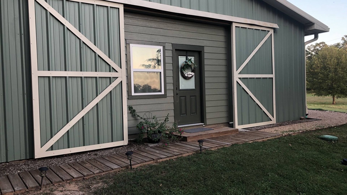 Brenham House | Rest and Renewal for you! Just 3 miles to Brenham