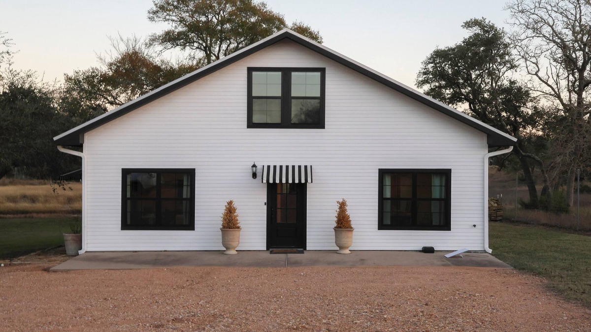 Fayetteville House | Rest & relax in the country | Pool | Sleeps 6