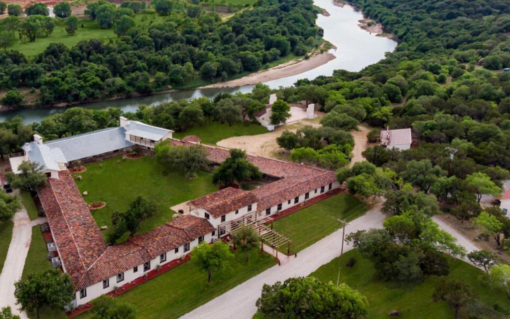 Mineral Wells Cabin | Rest Yourself River Ranch