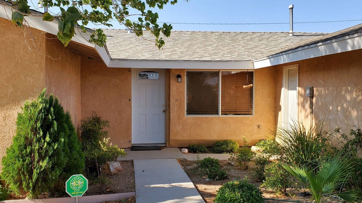 California City House | Restful High Desert Getaway