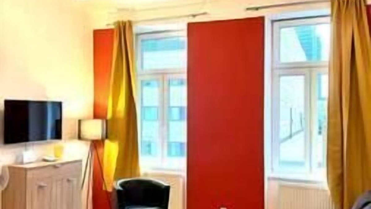 Erdberg Apartment | Restful living near city center and Prater