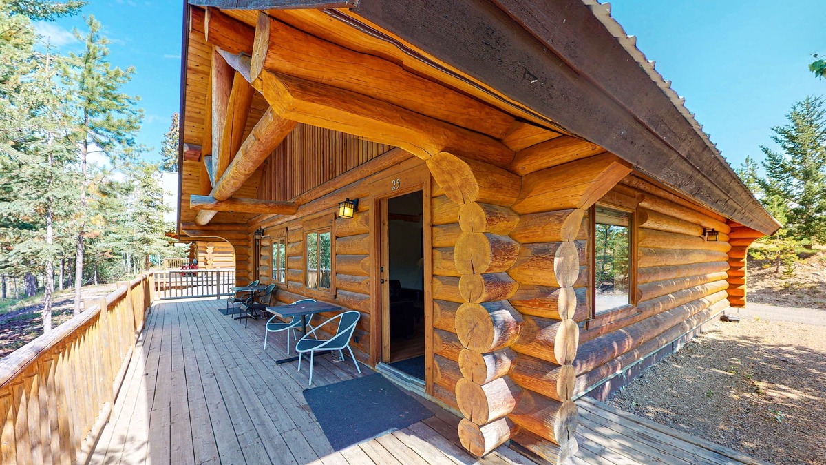 Lac Le Jeune Cabin | Restful rustic retreat with deck, full kitchen, & complimentary internet