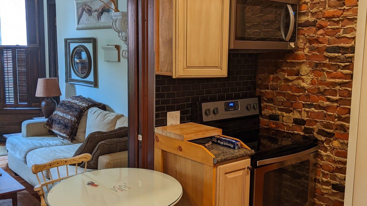 Utica House | Restored building Downtown Utica 2