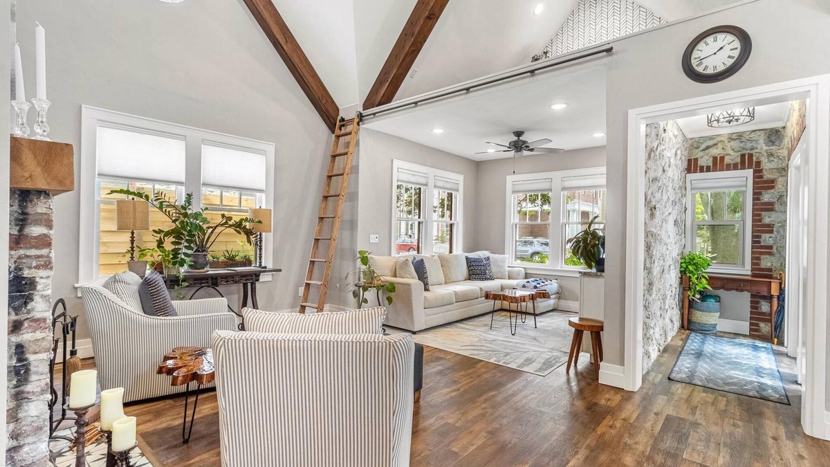 Innovation District House | Restored Historic Home Adjacent to UF