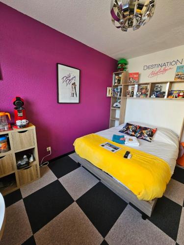 Luneville Apartment | Retour vers les années 80 !